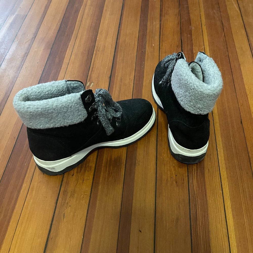 White Mountain Womens Boots NWOT